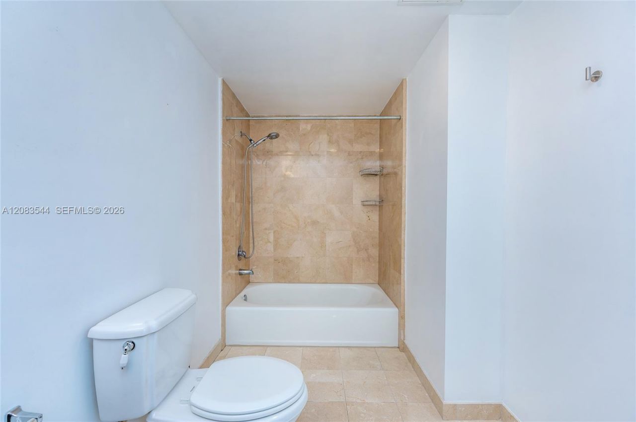 4100 Salzedo St, Unit 919, Coral Gables, FL 33146 Photo