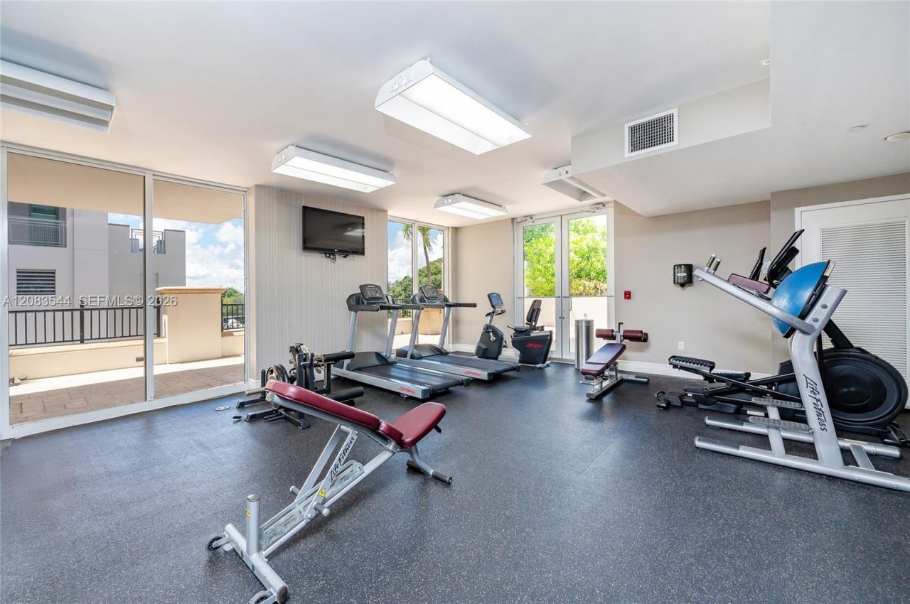 4100 Salzedo St, Unit 919, Coral Gables, FL 33146 Photo