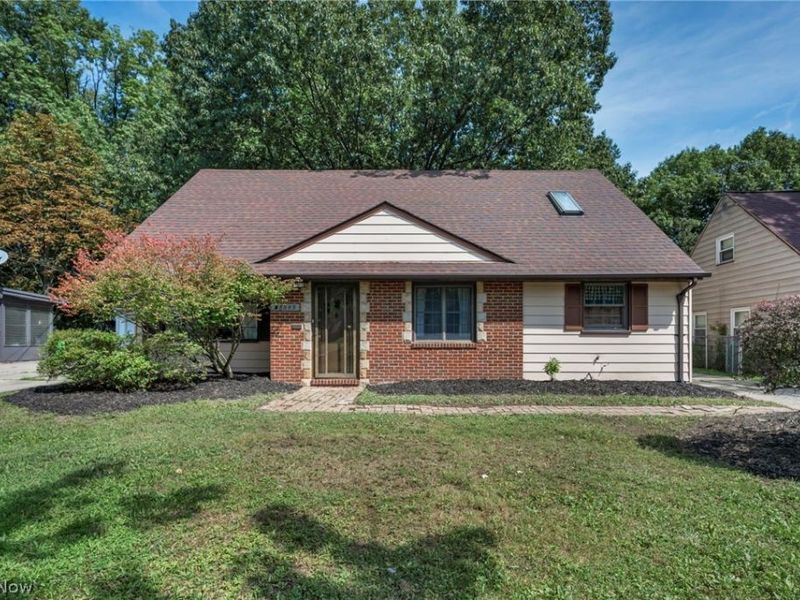 25595 Chatworth Drive, Euclid, OH 44117 Photo 1