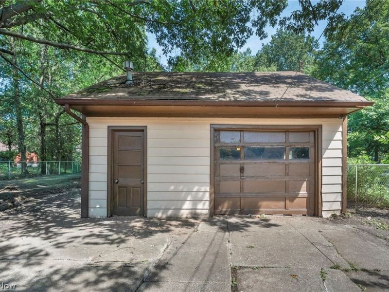 25595 Chatworth Drive, Euclid, OH 44117 Photo 33