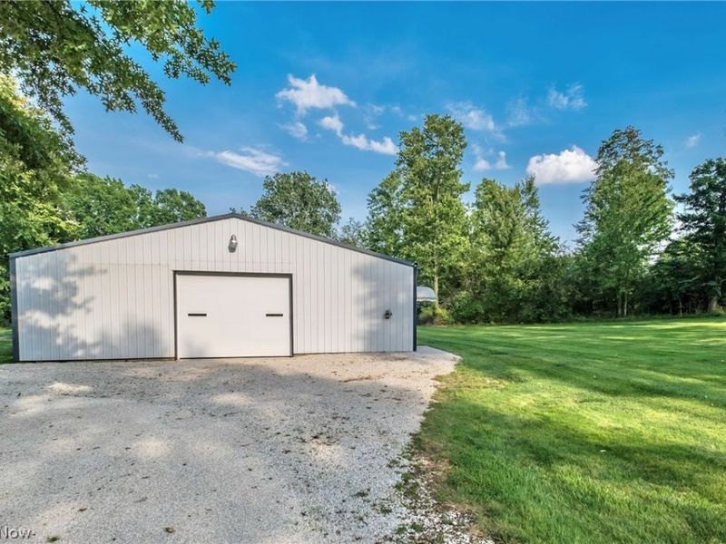1700 Kenyon Avenue SW, Massillon, OH 44647 Photo 5