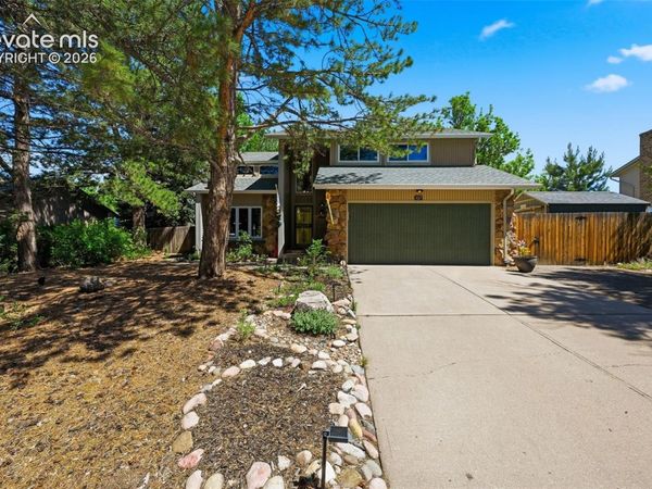 927 Oakwood Drive, Castle Rock, CO 80104