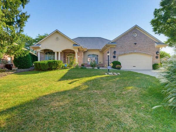 2824 Legend Falls Court, Beavercreek Twp, OH 45431