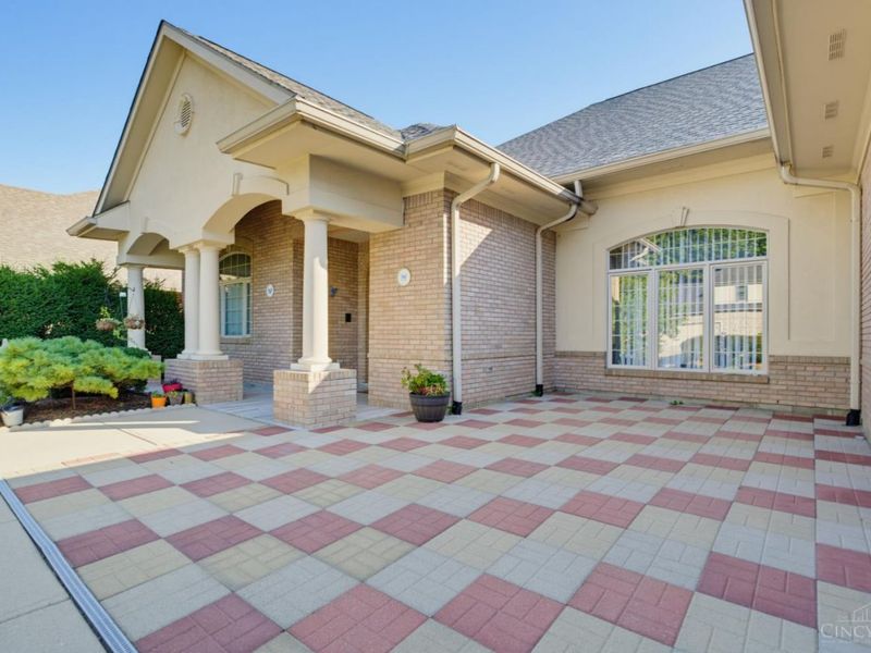 2824 Legend Falls Court, Beavercreek Township, OH 45431 Photo 7