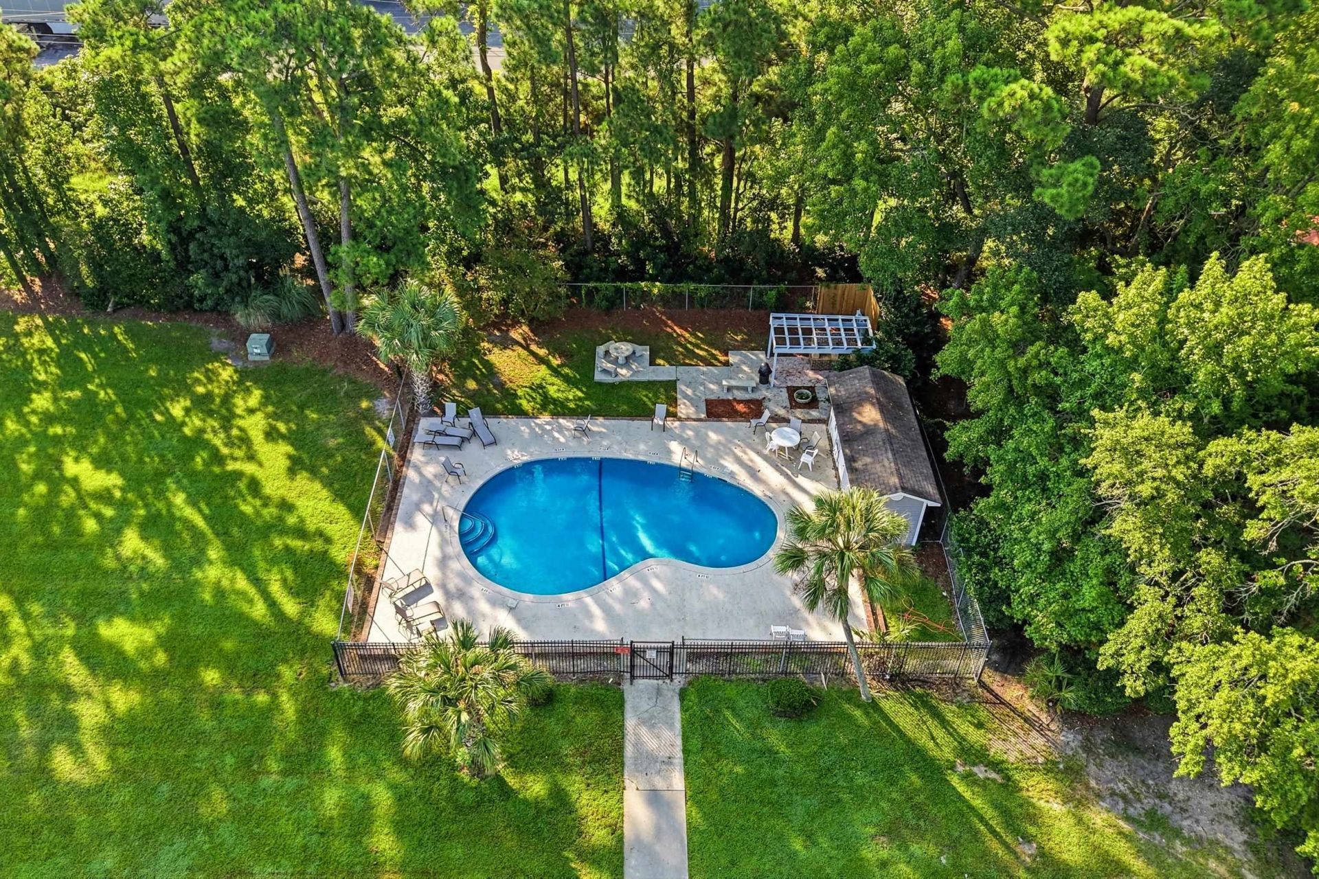 1708 Fawn Vista Dr. N Photo 32