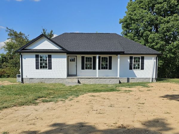 3006 Wixtown Rd , Westmoreland, TN 37186