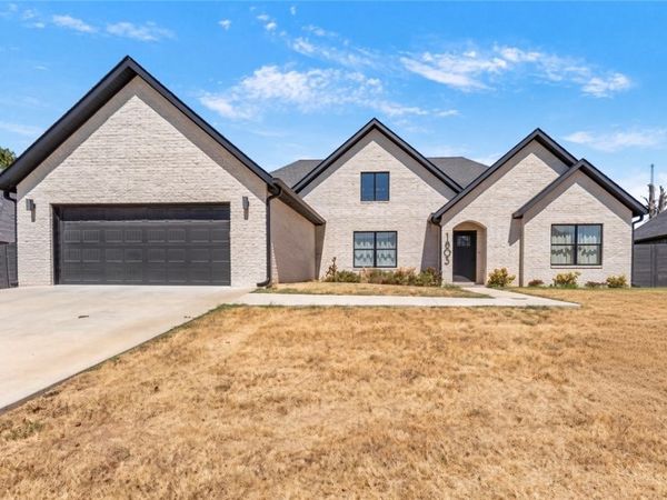 1803 Lazy L Street , Rogers, AR 72758