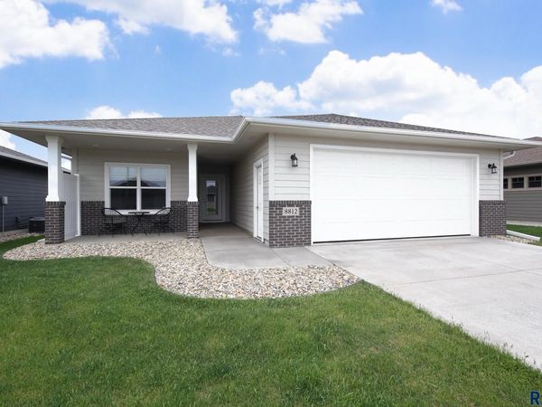 8812 W Windmill Ridge St, Sioux Falls, SD 57106