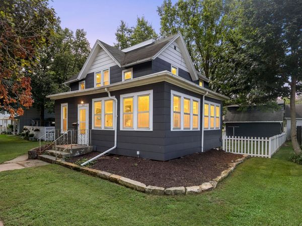 505 E Butler Street, Manchester, IA 52057