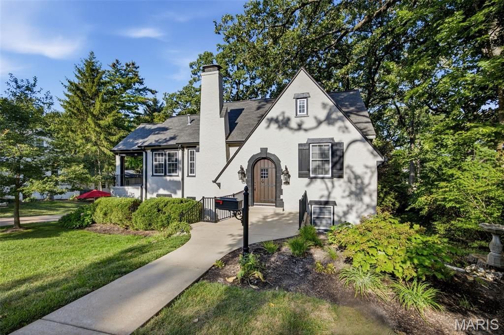 429 S Rock Hill Road, Saint Louis, MO 63119 Main Photo