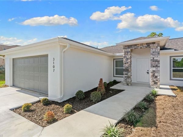519 Hawthorne AVE S, LEHIGH ACRES, FL 33974