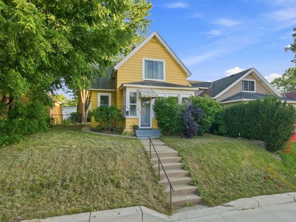 190 Annapolis Street E, West Saint Paul, MN 55118