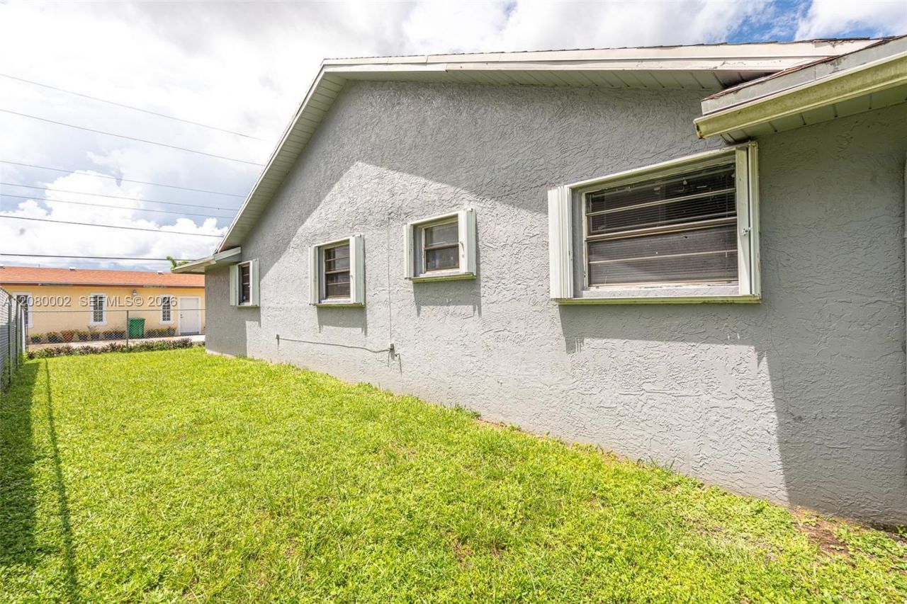 1830 SW 96th Ave , Miramar, FL 33025 Photo