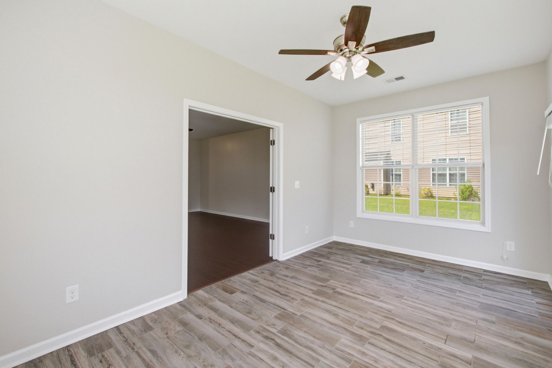 128 Carolina Wren Avenue Photo 25
