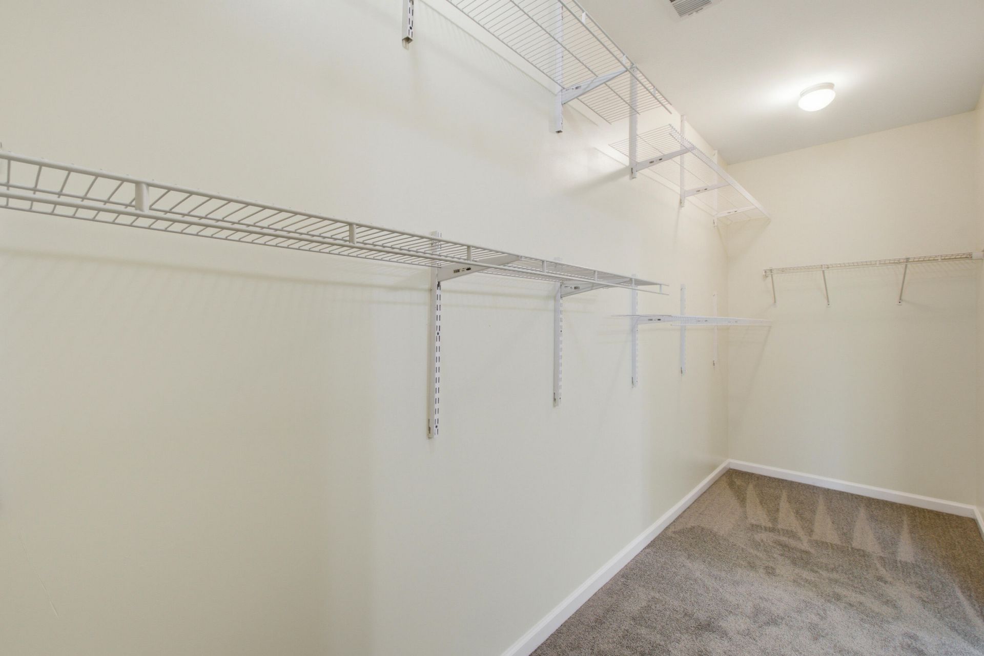 128 Carolina Wren Avenue Photo 32