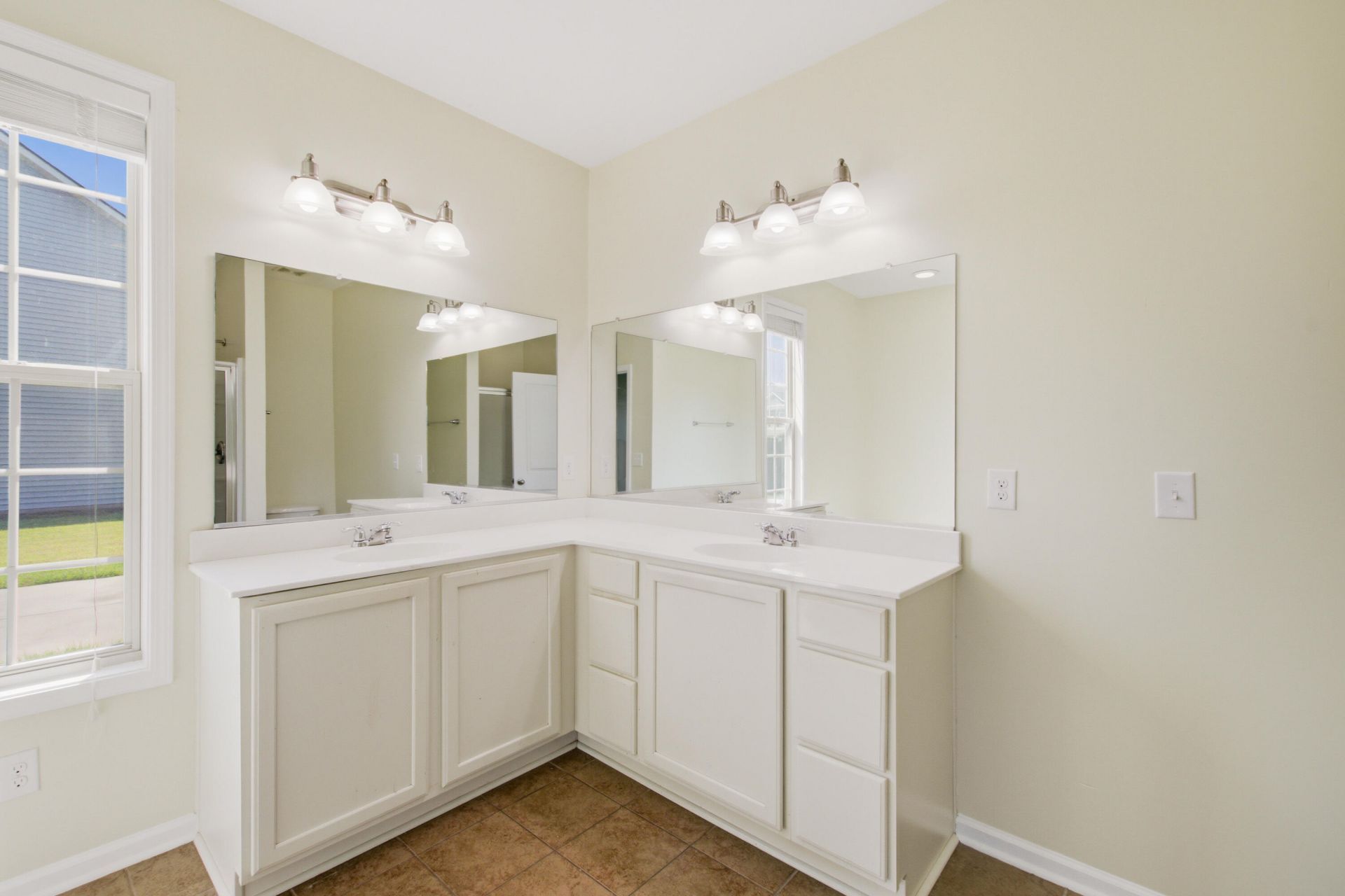 128 Carolina Wren Avenue Photo 33