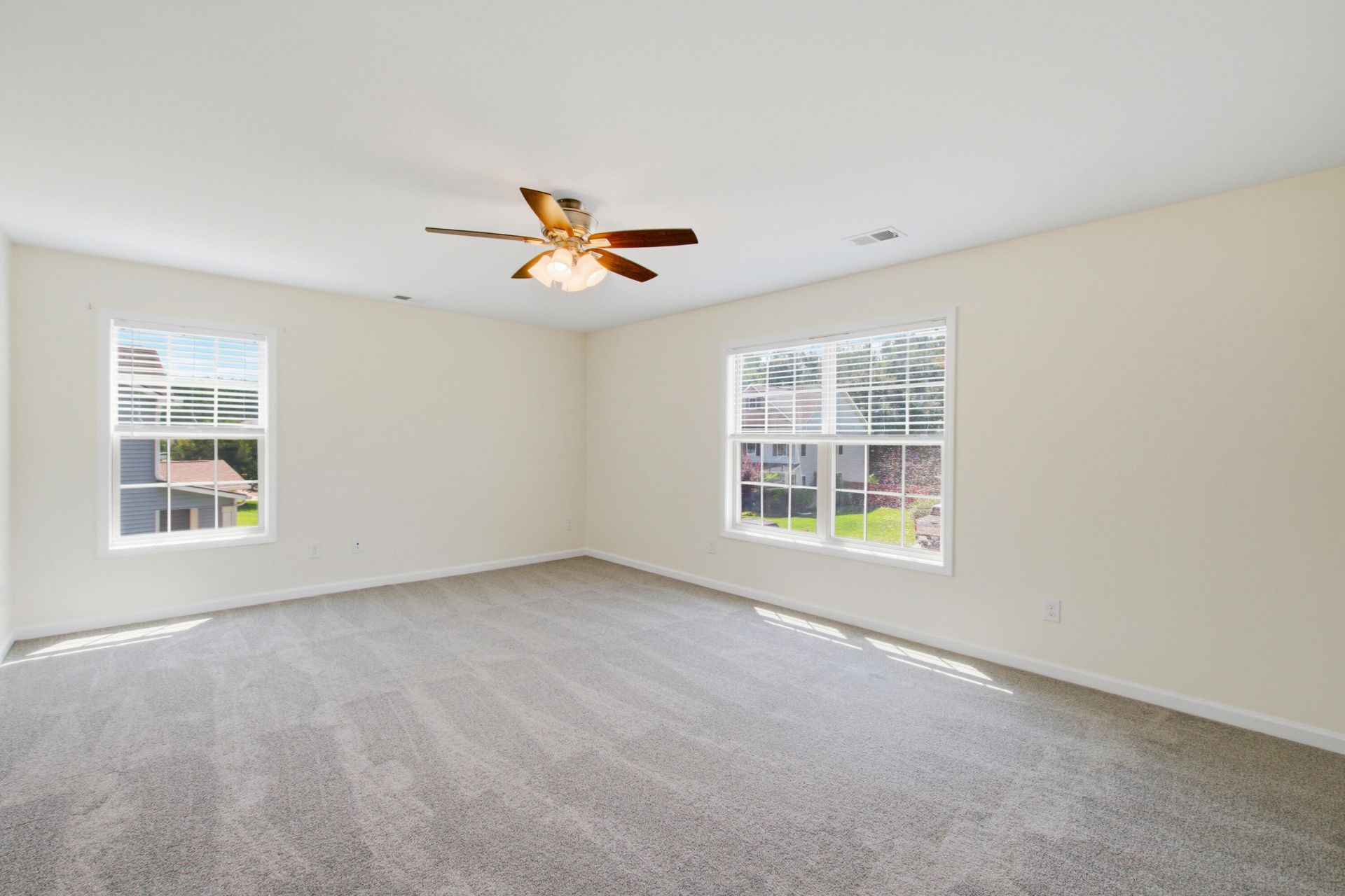 128 Carolina Wren Avenue Photo 39