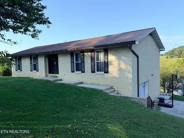 212 Norfolk Circle, Harrogate, TN 37752