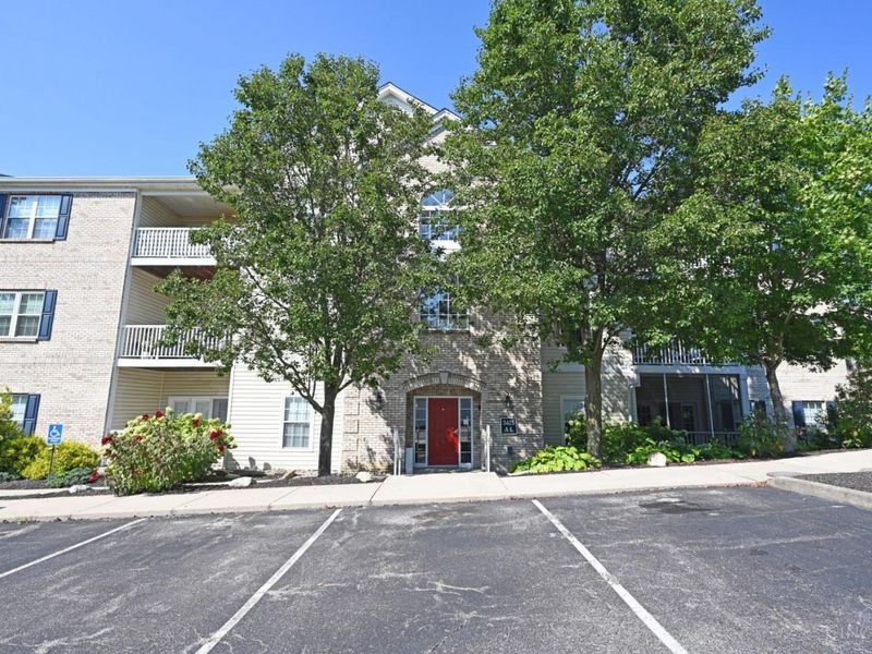 5425 Michelles Oak Court, Unit C, Cincinnati, OH 45248 Photo 1