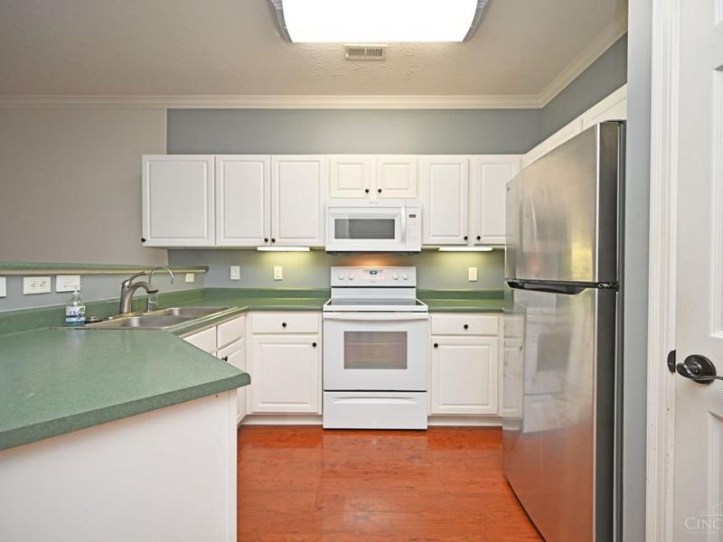 5425 Michelles Oak Court, Unit C, Cincinnati, OH 45248 Photo 7