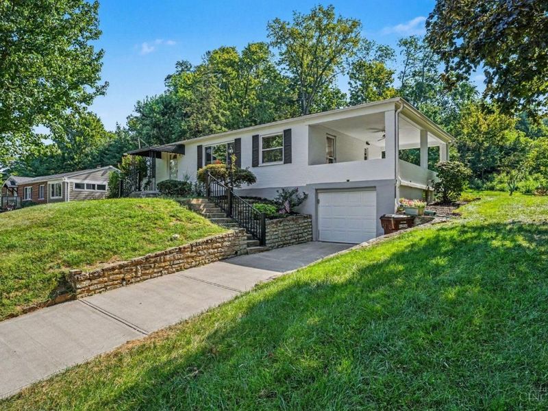 9512 Waxwing Drive, Blue Ash, OH 45241 Photo 1