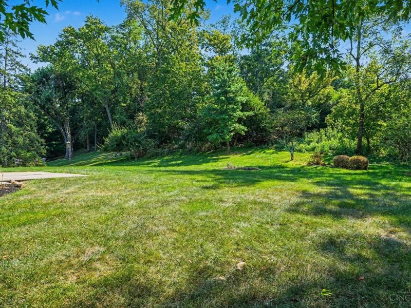 9512 Waxwing Drive, Blue Ash, OH 45241 Photo 14