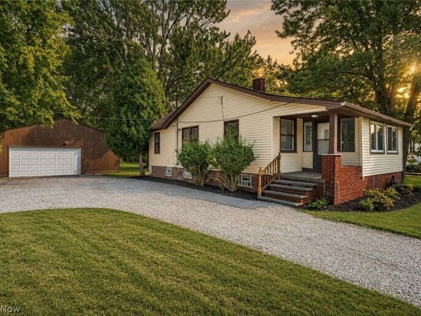 5803 Stearns Road , North Olmsted, OH 44070