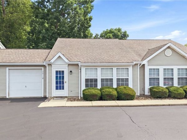 3211 Woodland Trail , Unit B, Cortland, OH 44410