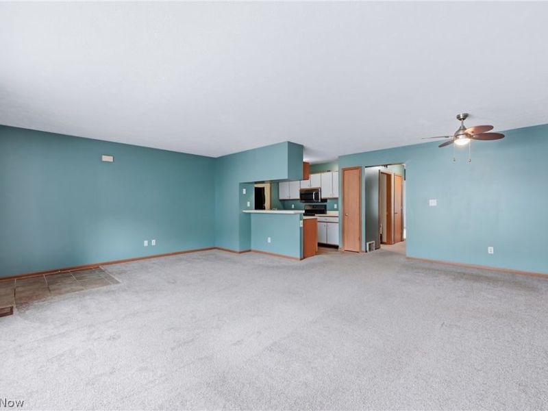 3211 Woodland Trail, Unit B, Cortland, OH 44410 Photo 11