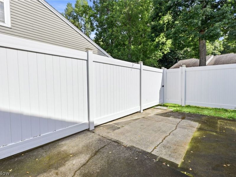 3211 Woodland Trail, Unit B, Cortland, OH 44410 Photo 5