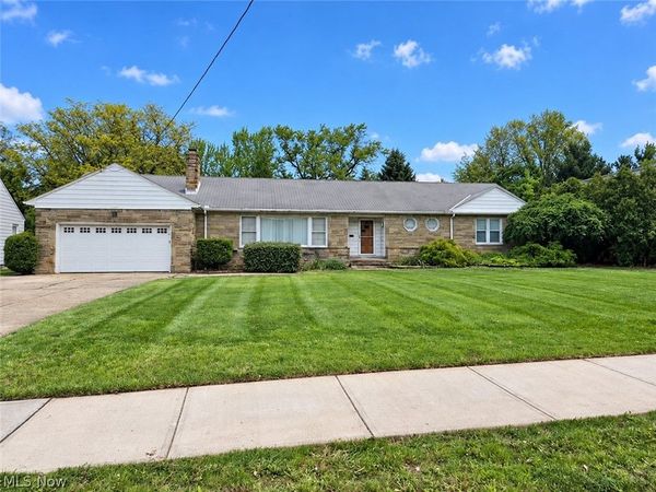 4949 Monticello Boulevard , Richmond Heights, OH 44143