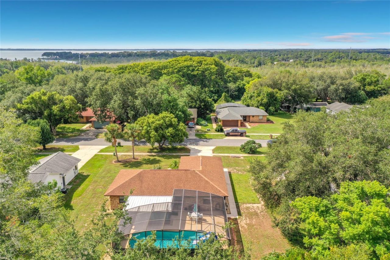 12505 Wedgefield Drive, Grand Island, FL 32735 Photo