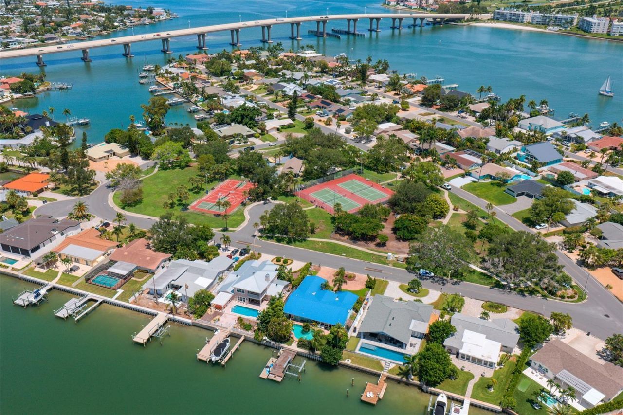 2972 E Vina Del Mar Boulevard, Saint Pete Beach, FL 33706 Photo