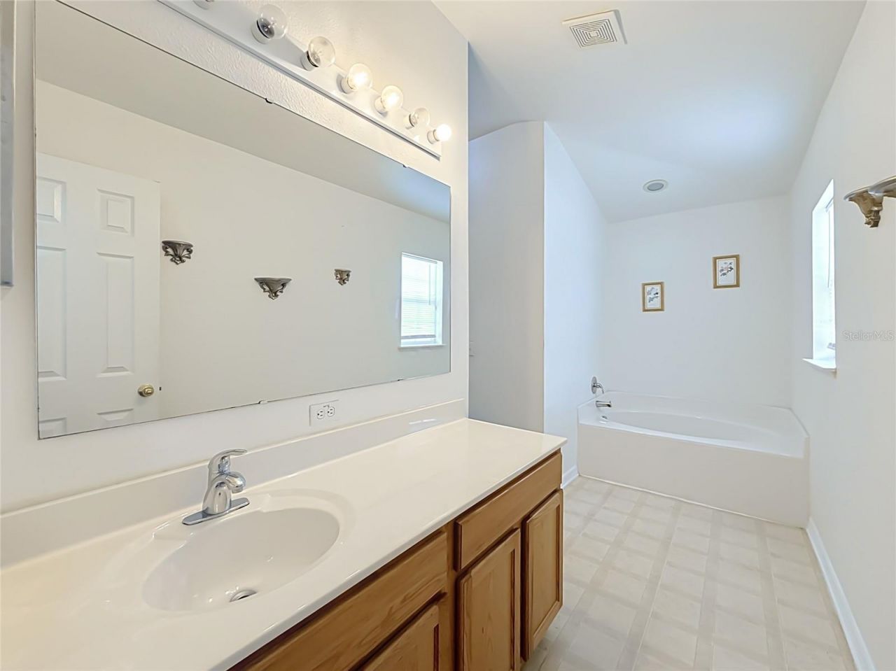 2032 Elmhurst Lane , Mascotte, FL 34753 Photo
