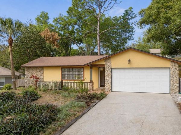 24 BAYRIDGE COURT, APOPKA, FL 32703