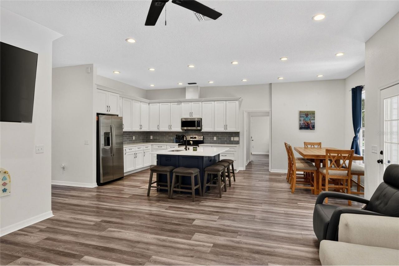 7365 Millbrook Oaks Drive , Lakeland, FL 33813 Photo