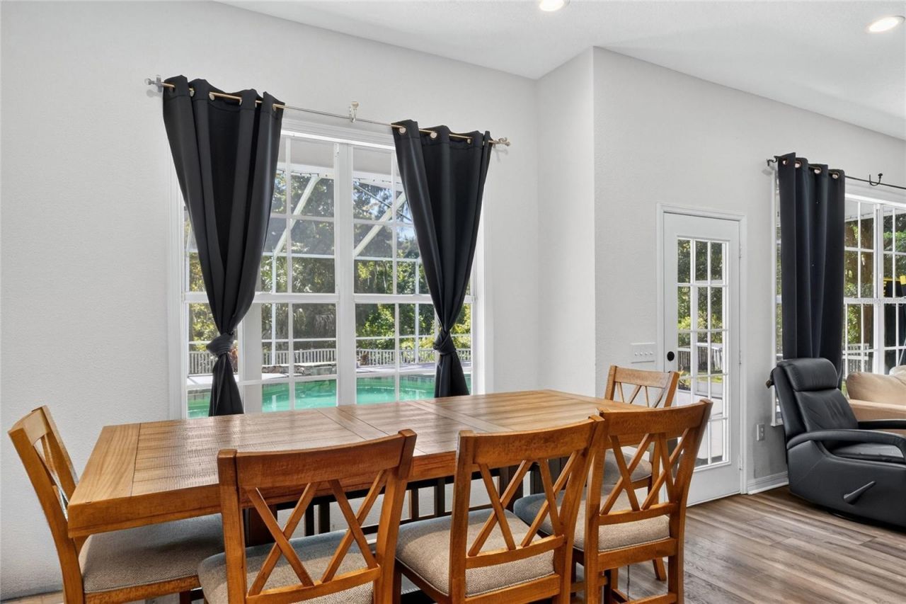 7365 Millbrook Oaks Drive , Lakeland, FL 33813 Photo