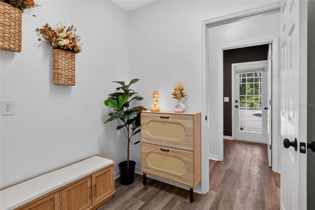 7365 Millbrook Oaks Drive , Lakeland, FL 33813 Photo