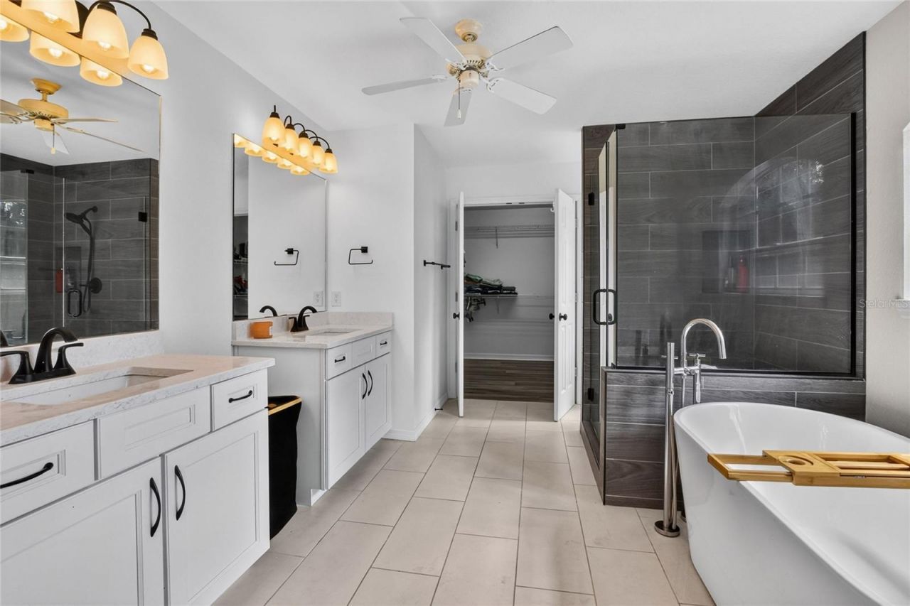 7365 Millbrook Oaks Drive , Lakeland, FL 33813 Photo