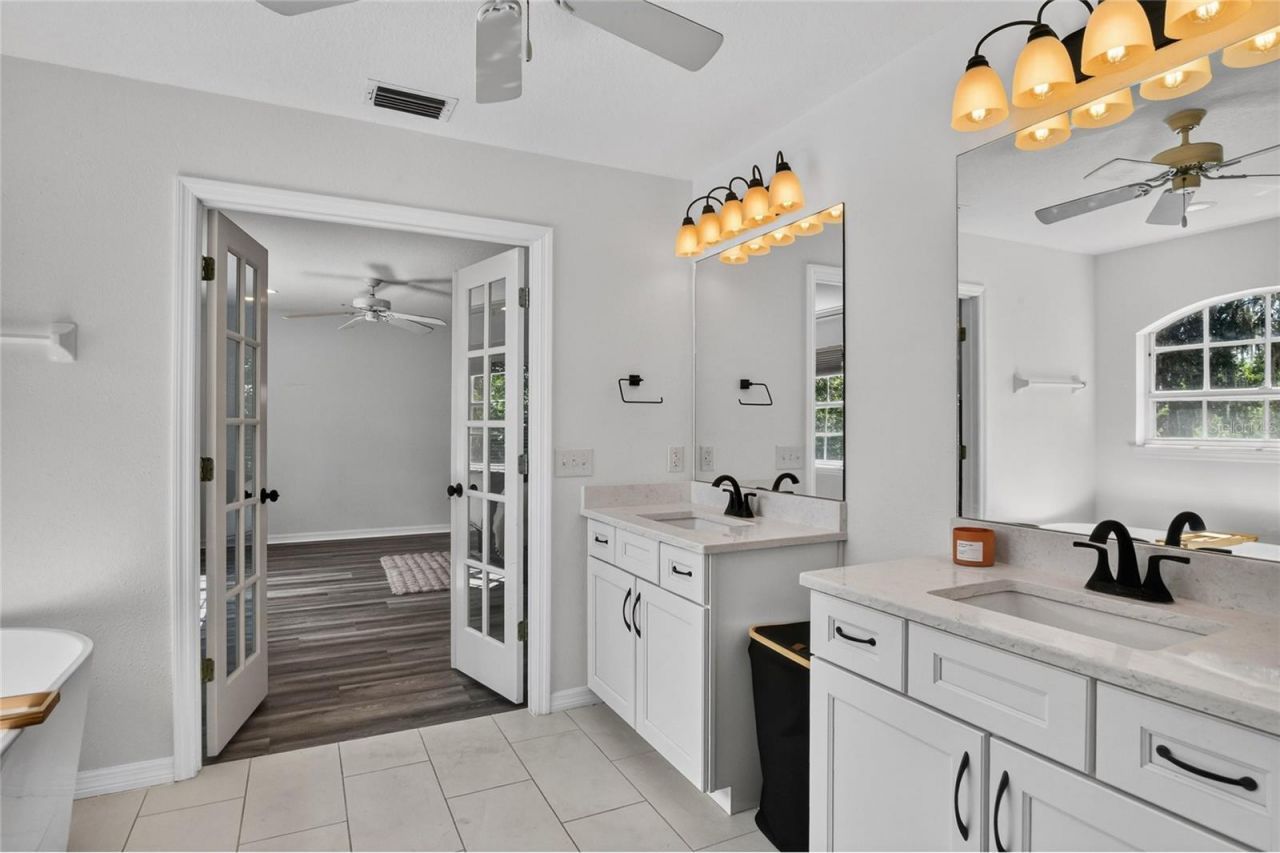 7365 Millbrook Oaks Drive , Lakeland, FL 33813 Photo