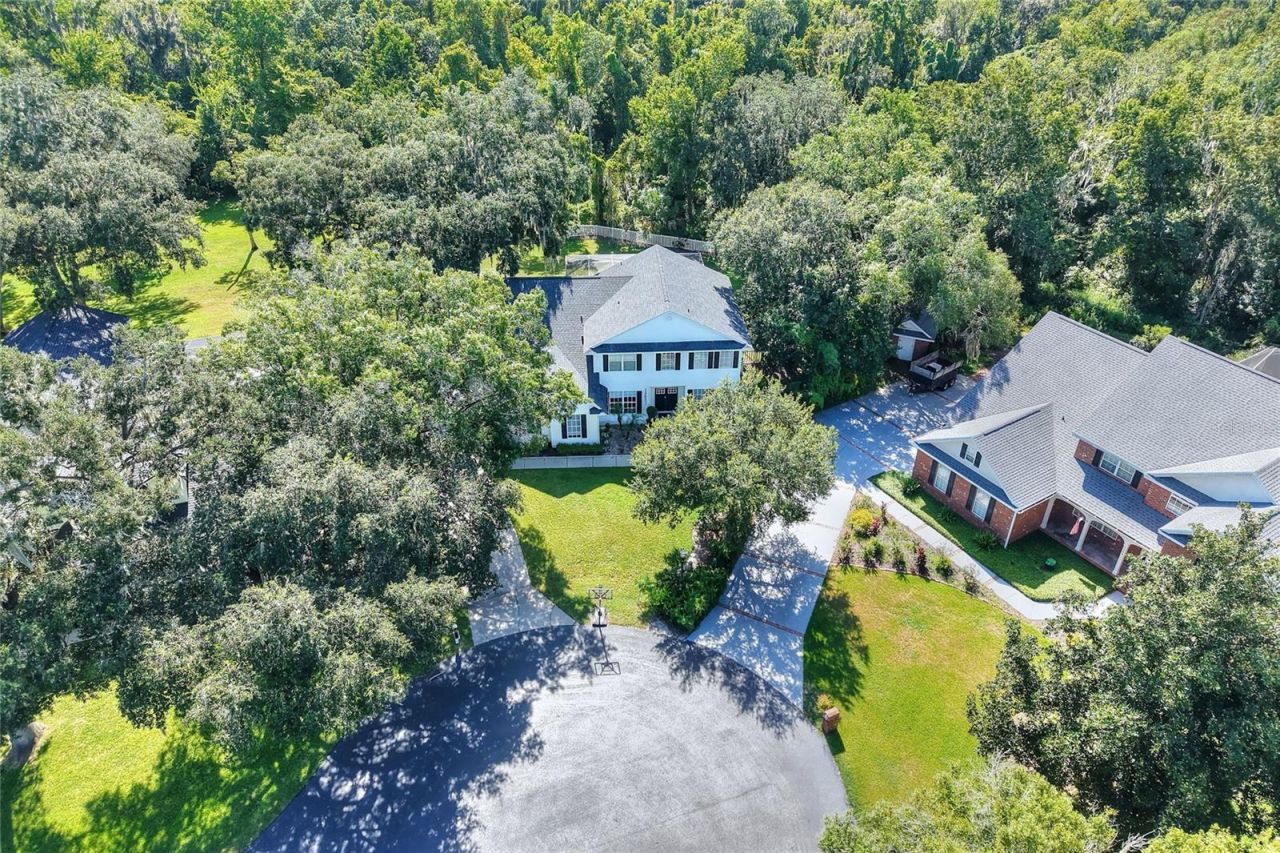 7365 Millbrook Oaks Drive , Lakeland, FL 33813 Photo