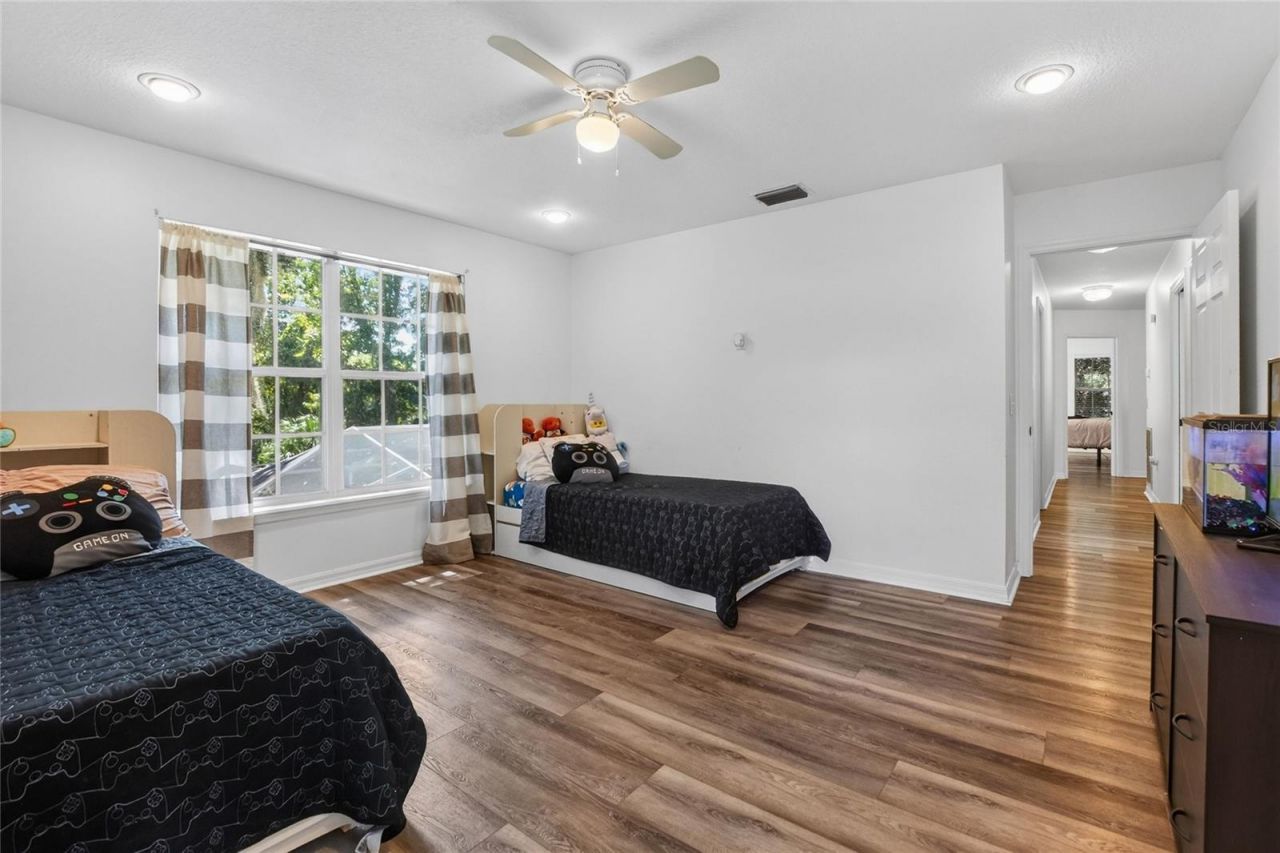 7365 Millbrook Oaks Drive , Lakeland, FL 33813 Photo