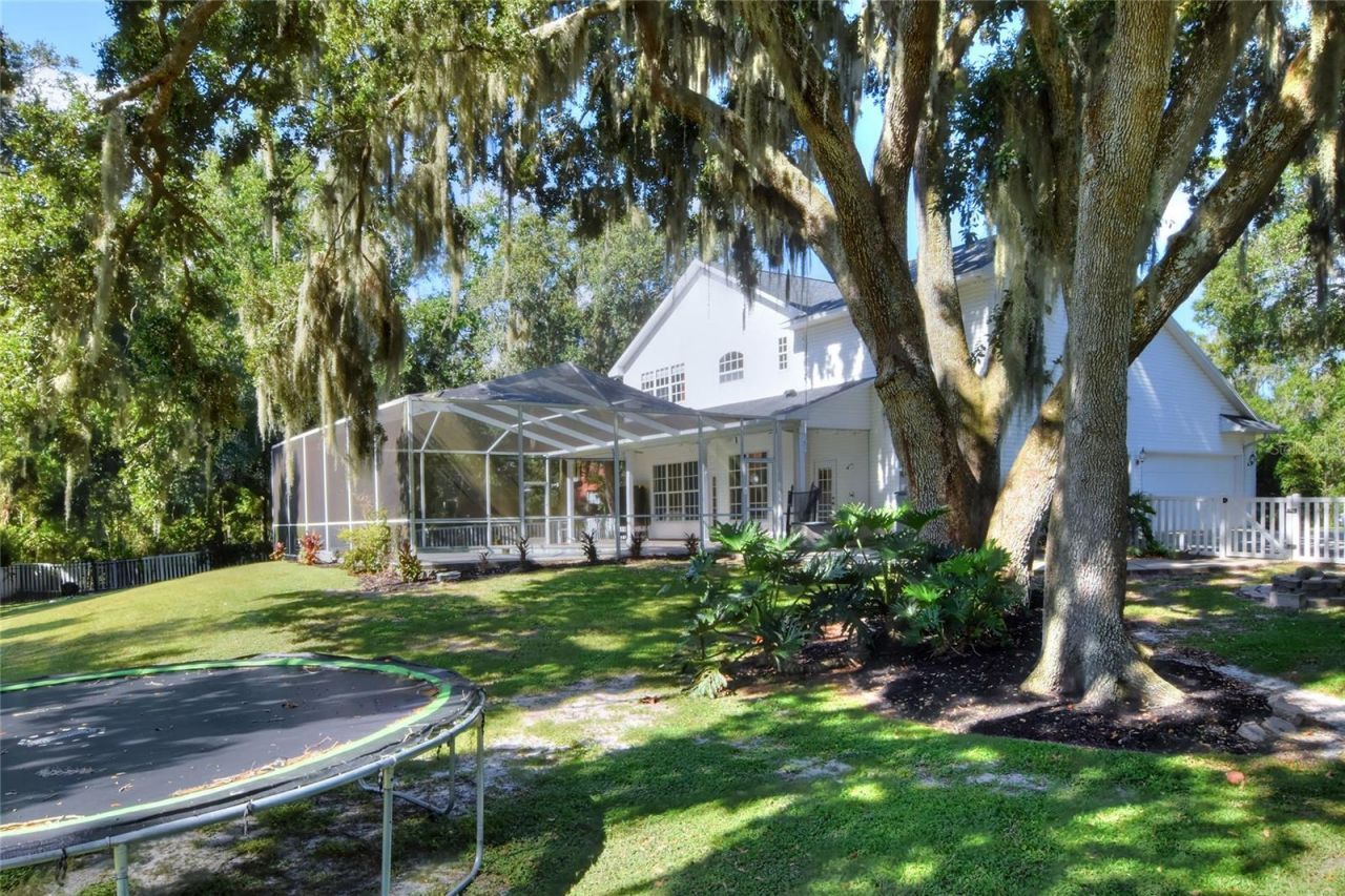 7365 Millbrook Oaks Drive , Lakeland, FL 33813 Photo