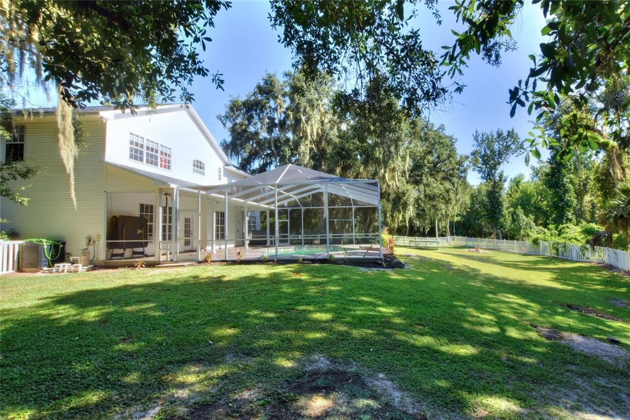 7365 Millbrook Oaks Drive , Lakeland, FL 33813 Photo
