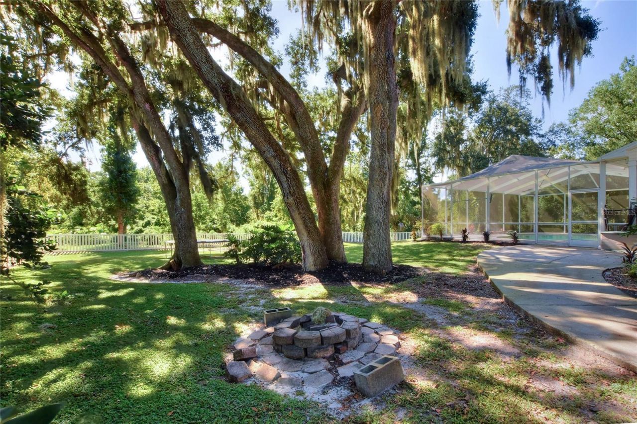 7365 Millbrook Oaks Drive , Lakeland, FL 33813 Photo