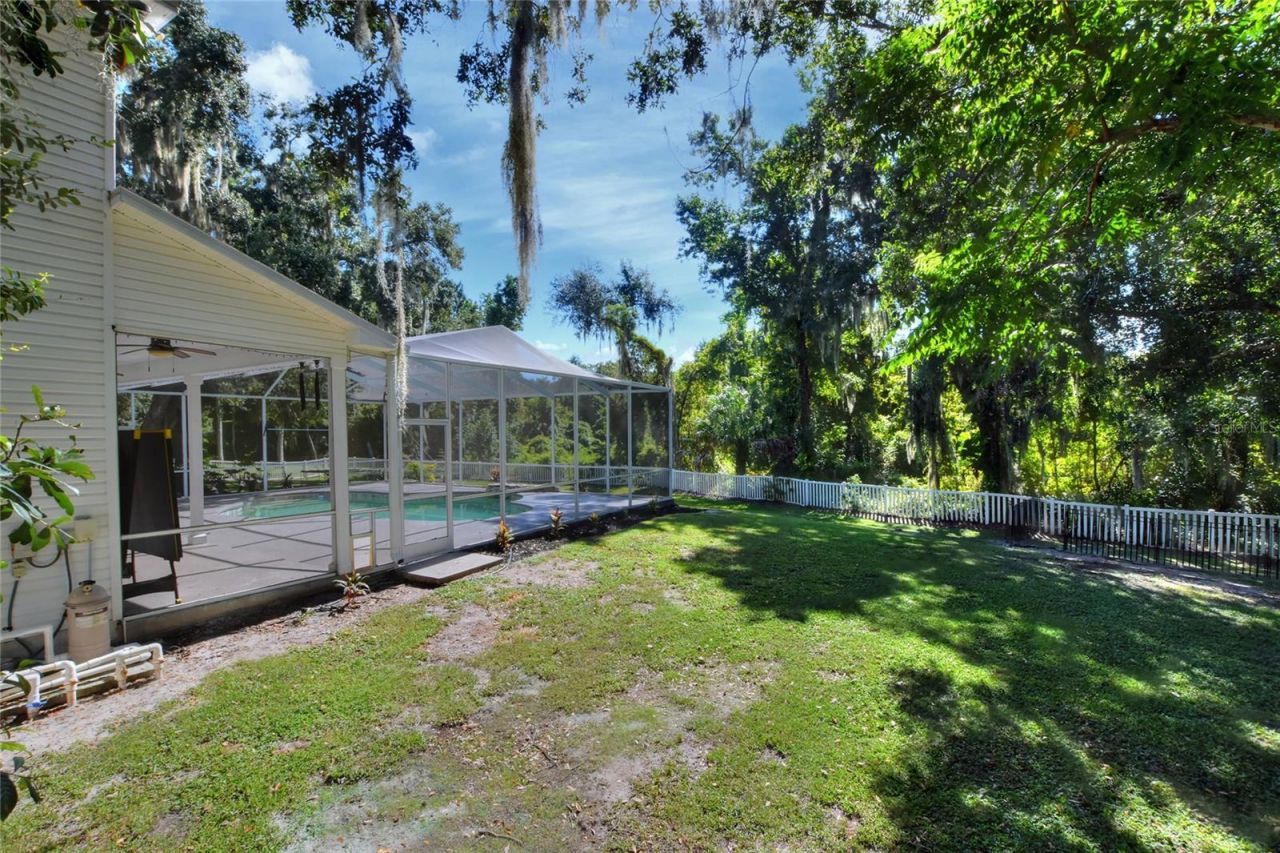 7365 Millbrook Oaks Drive , Lakeland, FL 33813 Photo