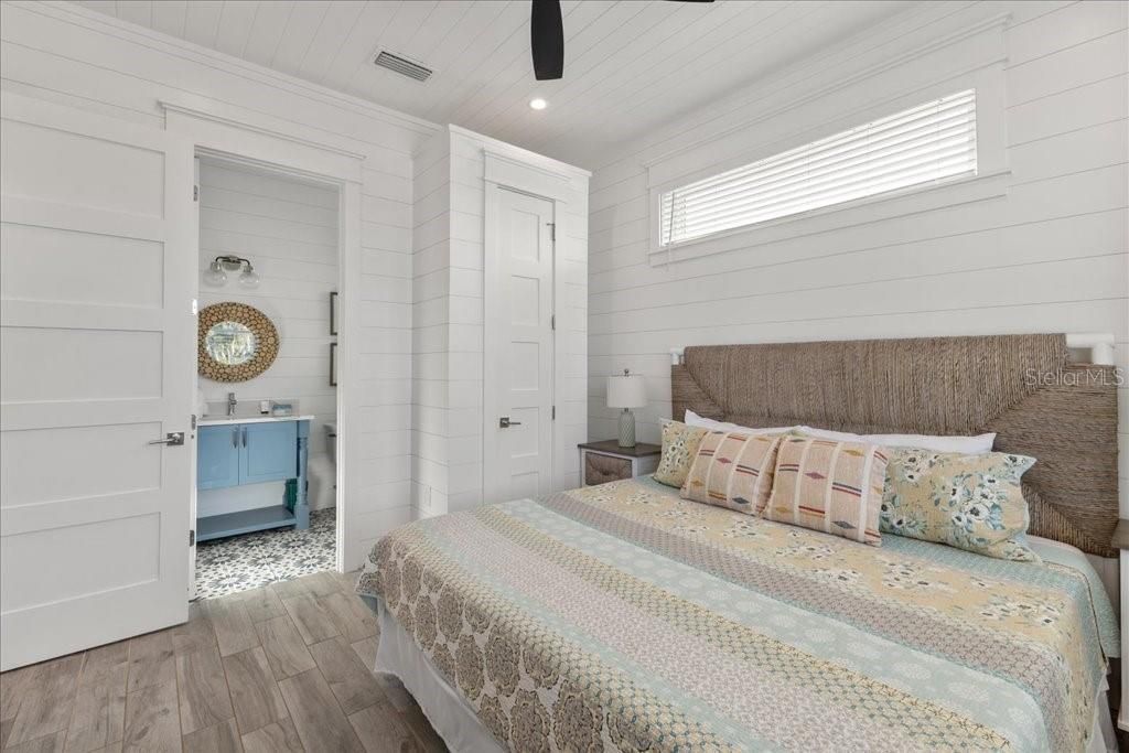 239 S Harbor Drive, Holmes Beach, FL 34217 Photo