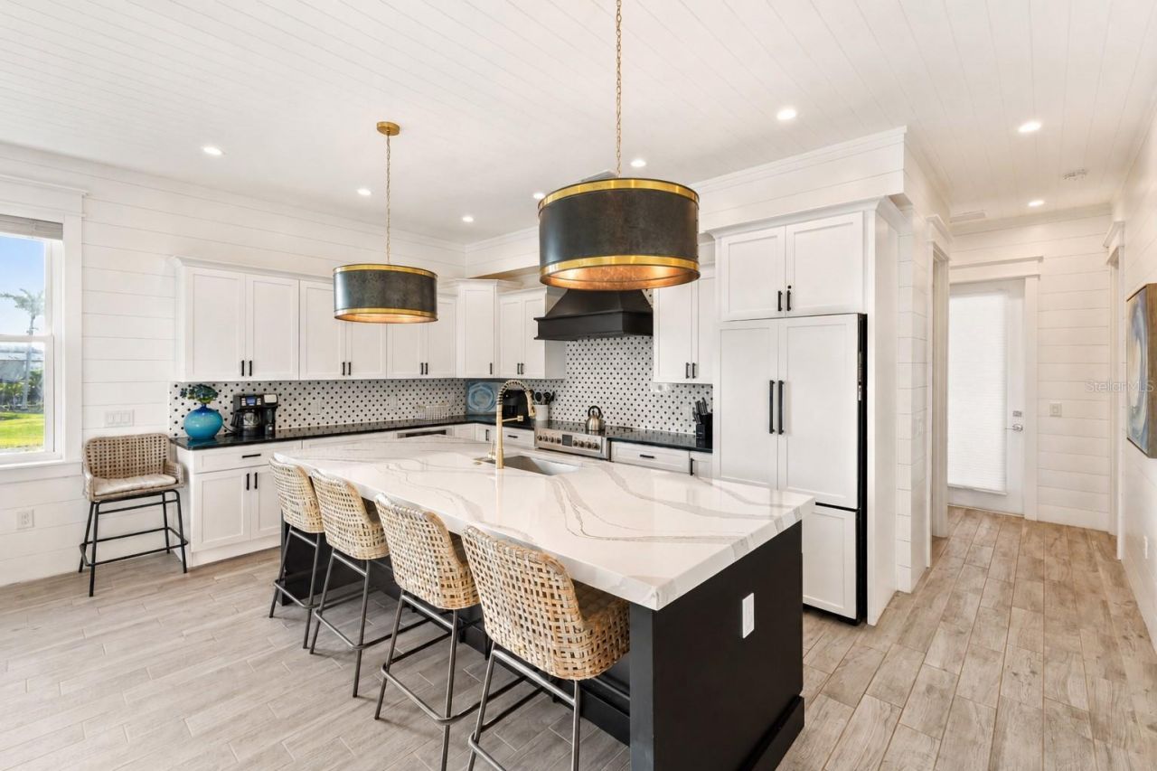 239 S Harbor Drive, Holmes Beach, FL 34217 Photo