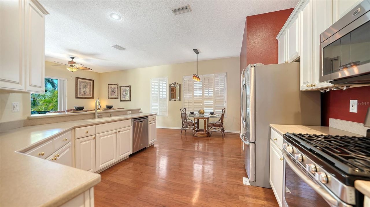 5308 52nd Avenue W, Bradenton, FL 34210 Photo