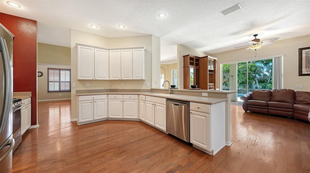 5308 52nd Avenue W, Bradenton, FL 34210 Photo